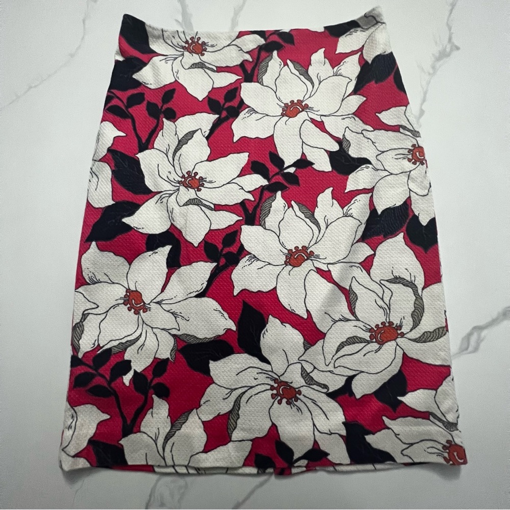 Ann Taylor Hibiscus Pencil Skirt sz 6 great condition